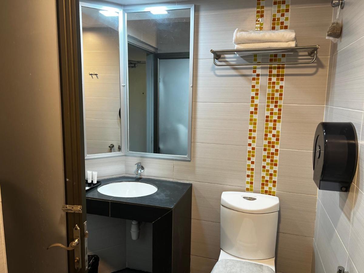 Signature Hotel Kuantan Bagian luar foto