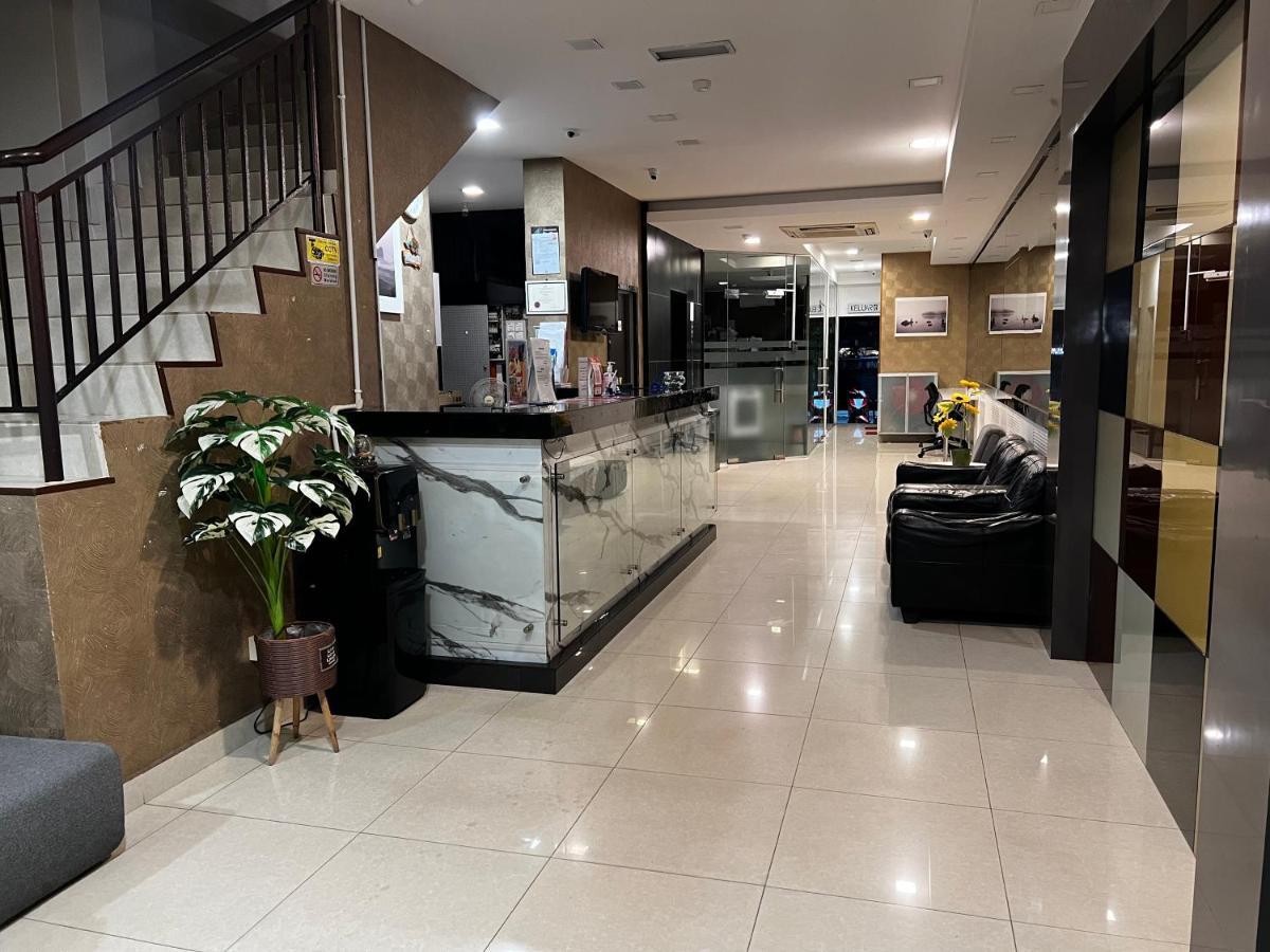 Signature Hotel Kuantan Bagian luar foto