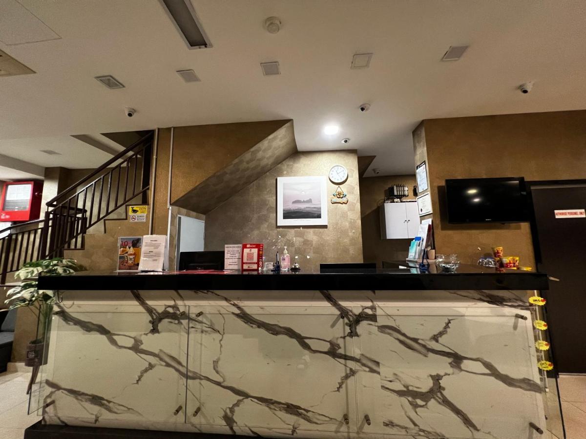 Signature Hotel Kuantan Bagian luar foto