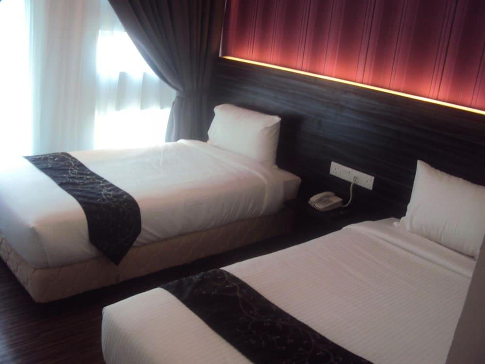 Signature Hotel Kuantan Bagian luar foto