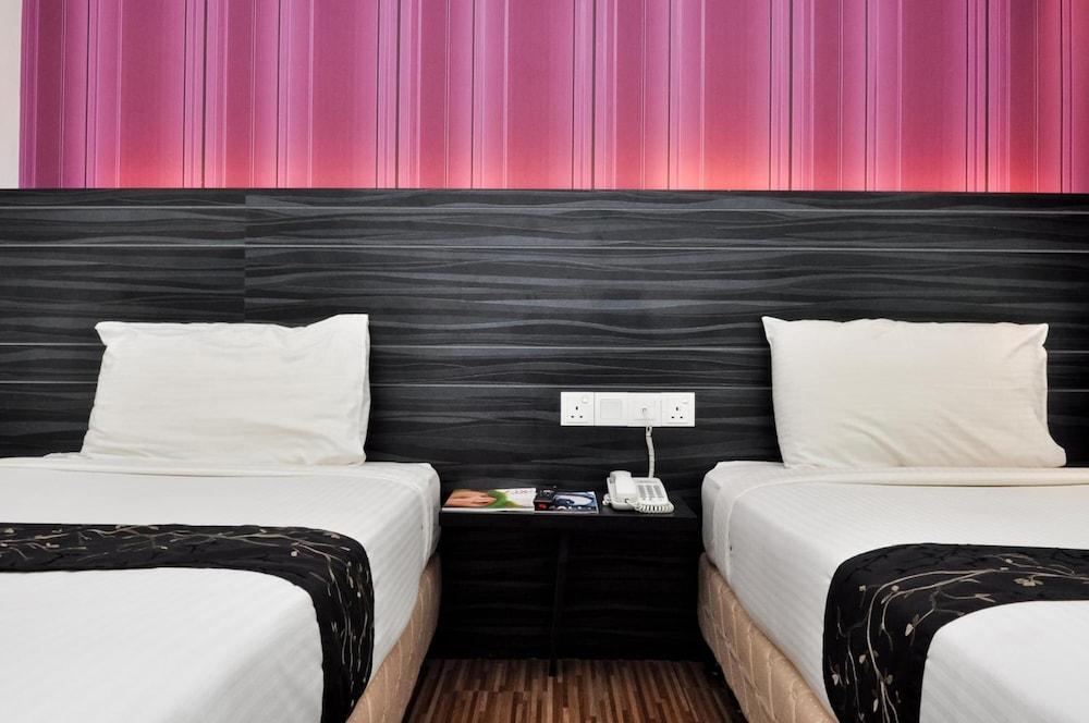 Signature Hotel Kuantan Bagian luar foto