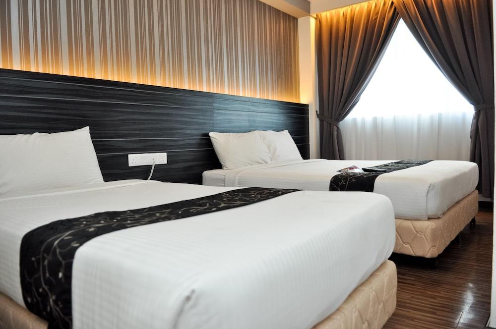 Signature Hotel Kuantan Bagian luar foto
