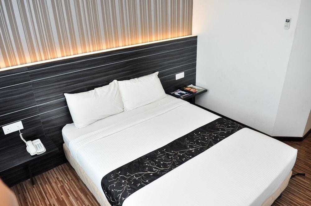 Signature Hotel Kuantan Bagian luar foto