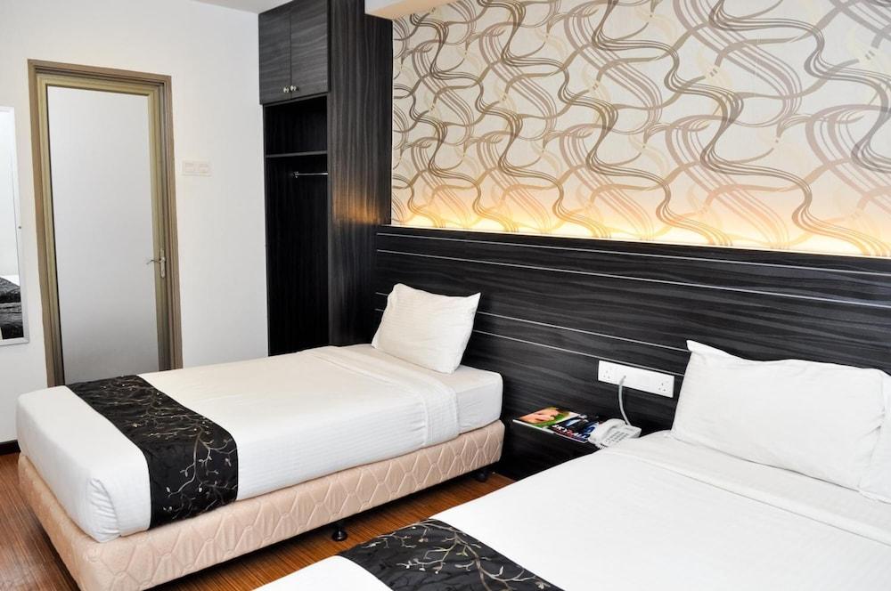Signature Hotel Kuantan Bagian luar foto