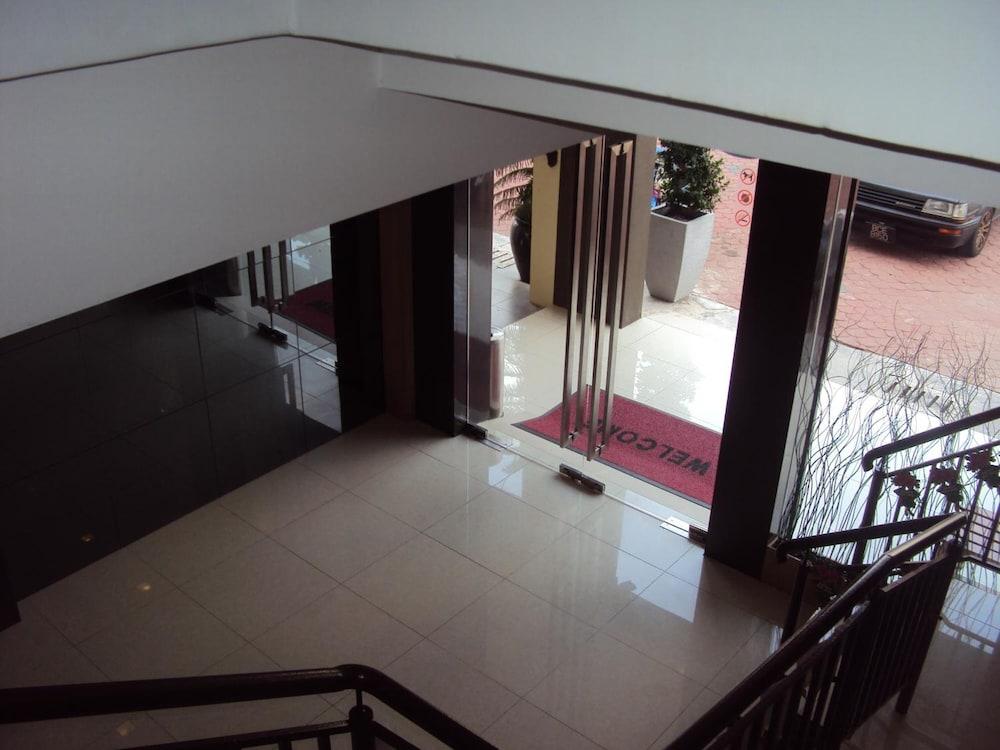Signature Hotel Kuantan Bagian luar foto