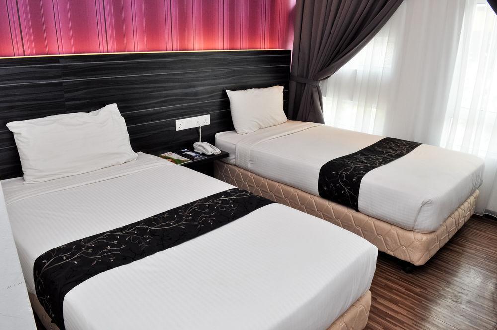 Signature Hotel Kuantan Bagian luar foto