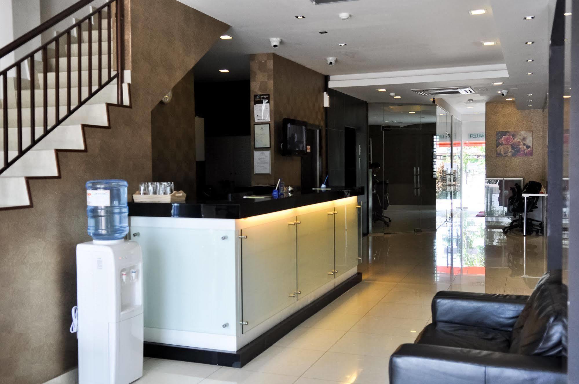 Signature Hotel Kuantan Bagian luar foto